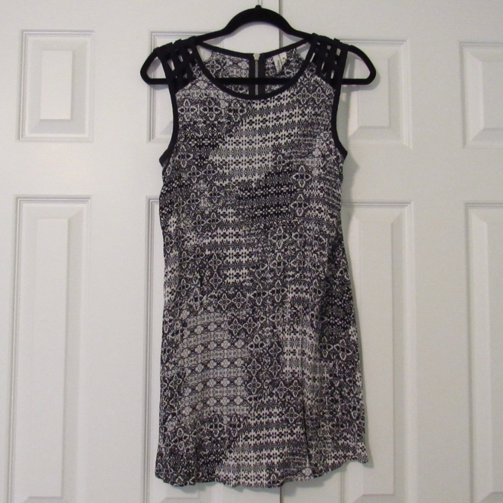 black and white bohemian pattern dress